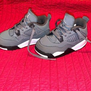 Toddler boys like new only worn once Jordan’s
